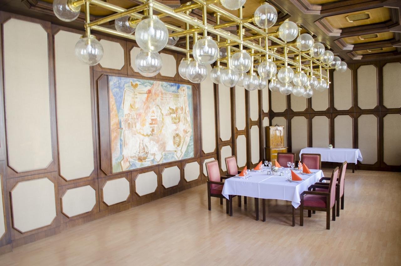 Hotel Konferencia Дьєр Екстер'єр фото