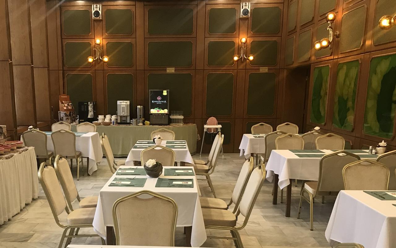 Hotel Konferencia Дьєр Екстер'єр фото
