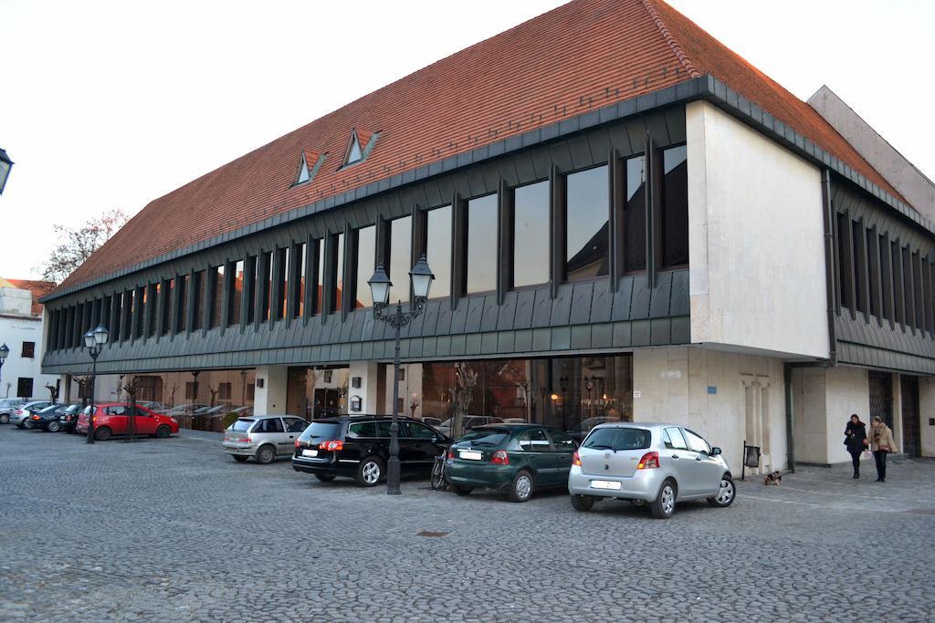 Hotel Konferencia Дьєр Екстер'єр фото